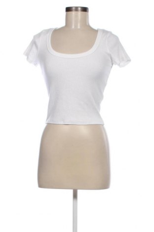 Дамска блуза Hollister, Размер M, Цвят Бял, Цена 30,80 лв.
