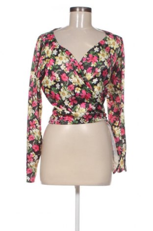 Γυναικεία μπλούζα NA-KD, Μέγεθος S, Χρώμα Πολύχρωμο, Τιμή 8,35 €