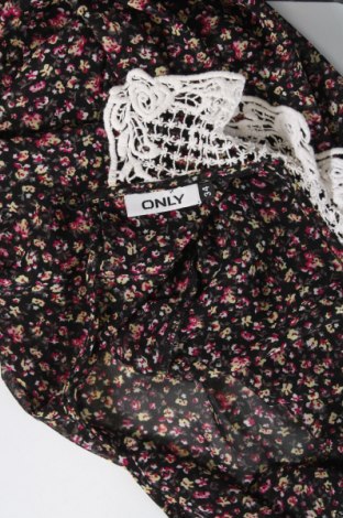 Γυναικεία μπλούζα ONLY, Μέγεθος XS, Χρώμα Πολύχρωμο, Τιμή 5,52 €