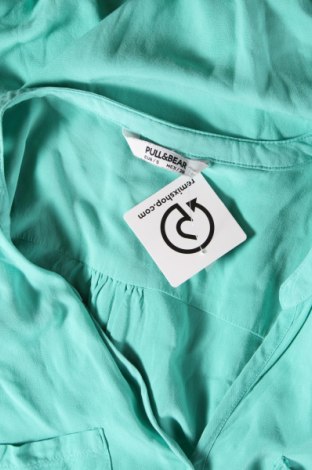 Дамска блуза Pull&Bear, Размер S, Цвят Зелен, Цена 8,55 лв.