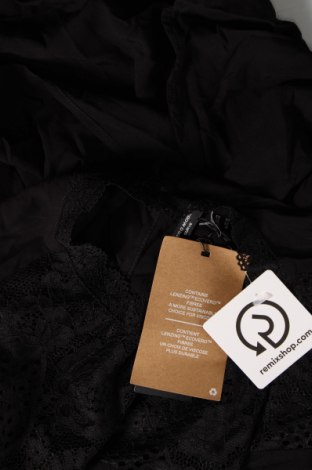 Дамска блуза Vero Moda, Размер XXL, Цвят Черен, Цена 20,70 лв.