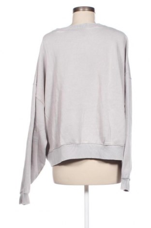 Γυναικεία μπλούζα Weekday, Μέγεθος M, Χρώμα Γκρί, Τιμή 6,16 €