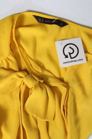 Дамска блуза Zara, Размер XS, Цвят Жълт, Цена 13,96 лв.