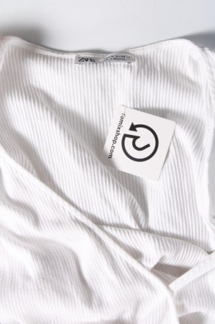 Дамска блуза Zara, Размер M, Цвят Бял, Цена 73,15 лв.