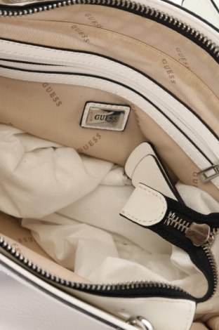 Damentasche Guess, Farbe Weiß, Preis 129,77 €