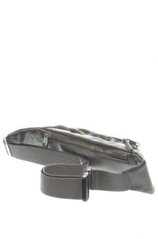 Дамска чанта Lacoste, Цвят Сив, Цена 167,20 лв.