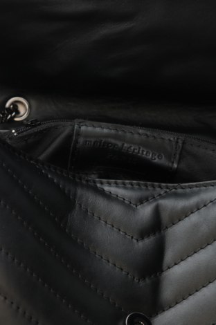 Дамска чанта Maison Heritage, Цвят Черен, Цена 233,10 лв.