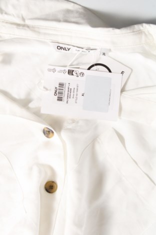 Дамска риза ONLY, Размер XL, Цвят Бял, Цена 25,30 лв.
