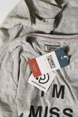 Дамска тениска Tommy Jeans, Размер XS, Цвят Сив, Цена 50,49 лв.