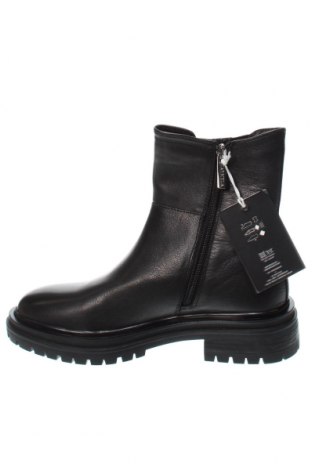 Botine de damă Carmela, Mărime 39, Culoare Negru, Preț 141,45 Lei