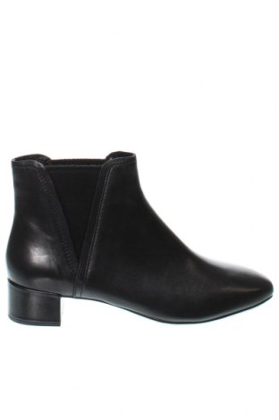 Dámské boty  Clarks, Velikost 39, Barva Černá, Cena  1 728,00 Kč