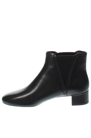 Dámské boty  Clarks, Velikost 39, Barva Černá, Cena  1 728,00 Kč