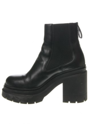 Botine de damă Hugo Boss, Mărime 40, Culoare Negru, Preț 408,88 Lei