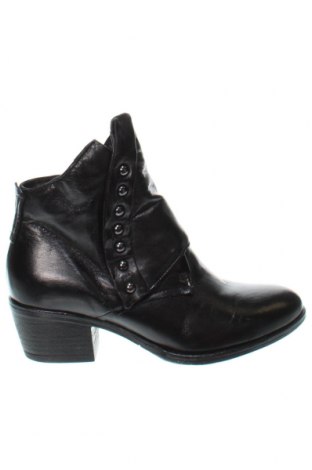 Dámské boty  MJUS, Velikost 37, Barva Černá, Cena  984,00 Kč