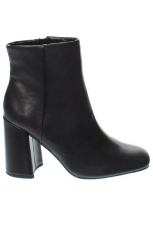 Botine de damă Madden Girl, Mărime 36, Culoare Negru, Preț 164,99 Lei