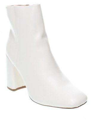 Dámské boty  Madden Girl, Velikost 39, Barva Bílá, Cena  1 264,00 Kč