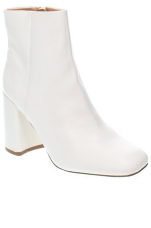 Dámské boty  Madden Girl, Velikost 38, Barva Bílá, Cena  1 264,00 Kč