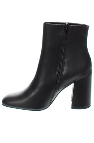 Damen Stiefeletten Madden Girl, Größe 37, Farbe Schwarz, Preis 44,95 €