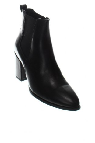 Botine de damă Novo, Mărime 39, Culoare Negru, Preț 161,19 Lei