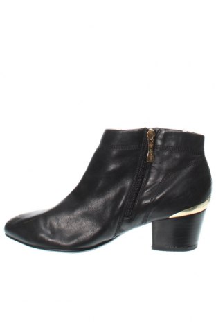 Botine de damă Sir Oliver, Mărime 39, Culoare Negru, Preț 123,36 Lei