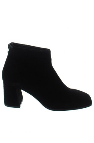 Dámské boty  Vero Moda, Velikost 40, Barva Černá, Cena  563,00 Kč
