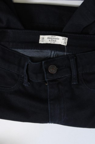 Damskie jeansy Abercrombie & Fitch, Rozmiar XS, Kolor Niebieski, Cena 122,96 zł