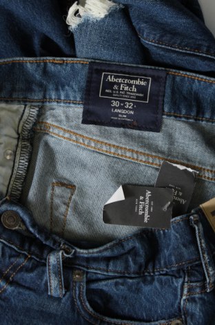 Blugi de femei Abercrombie & Fitch, Mărime M, Culoare Albastru, Preț 226,32 Lei