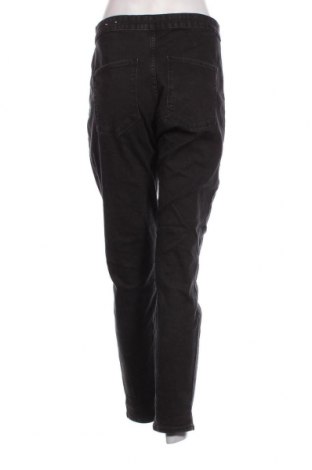 Γυναικείο Τζίν Bershka, Μέγεθος XL, Χρώμα Μαύρο, Τιμή 7,18 €