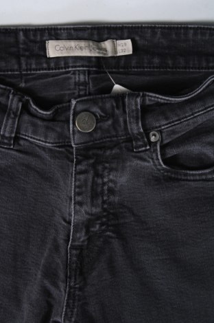 Дамски дънки Calvin Klein Jeans, Размер S, Цвят Черен, Цена 68,00 лв.