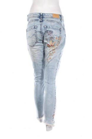 Damen Jeans Cream, Größe M, Farbe Blau, Preis € 23,49