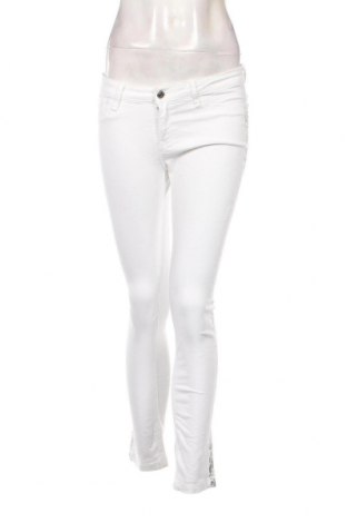 Дамски дънки Cross Jeans, Размер M, Цвят Бял, Цена 17,60 лв.