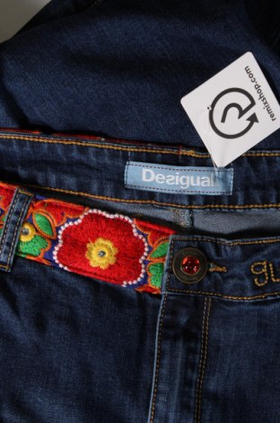 Dámske džínsy  Desigual, Veľkosť S, Farba Modrá, Cena  36,48 €
