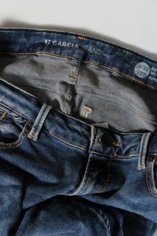 Дамски дънки Garcia Jeans, Размер L, Цвят Син, Цена 76,32 лв.