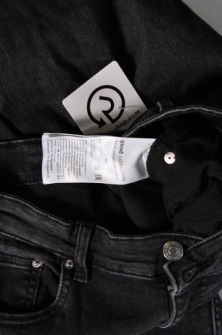 Damskie jeansy Gina Tricot, Rozmiar M, Kolor Szary, Cena 30,45 zł