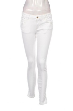 Γυναικείο Τζίν Guess, Μέγεθος M, Χρώμα Λευκό, Τιμή 35,46 €