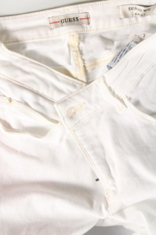 Γυναικείο Τζίν Guess, Μέγεθος M, Χρώμα Λευκό, Τιμή 29,26 €