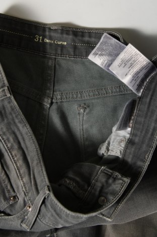Damen Jeans Levi's, Größe XL, Farbe Grau, Preis 17,22 €