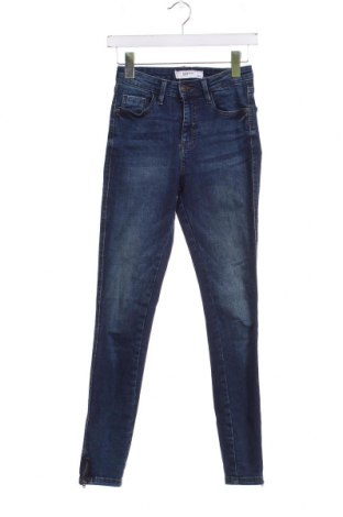 Γυναικείο Τζίν Reserved, Μέγεθος XS, Χρώμα Μπλέ, Τιμή 8,50 €