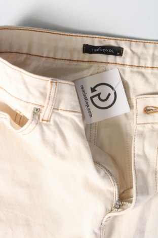 Damen Jeans Trendyol, Größe S, Farbe Weiß, Preis € 13,90