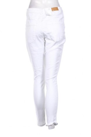 Damskie jeansy Vero Moda, Rozmiar L, Kolor Biały, Cena 92,36 zł