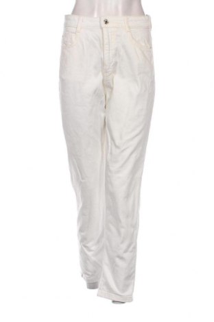 Дамски дънки Zara, Размер M, Цвят Бял, Цена 14,61 лв.