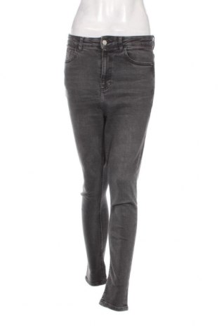 Damen Jeans Zara, Größe M, Farbe Grau, Preis 7,05 €