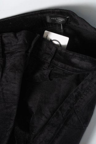 Дамски джинси Ann Taylor, Размер XS, Цвят Черен, Цена 27,20 лв.