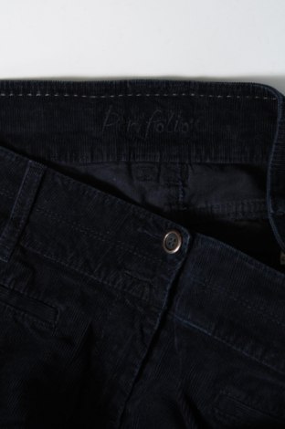 Pantaloni de velvet de femei Portfolio By Marks & Spencer, Mărime L, Culoare Albastru, Preț 31,58 Lei