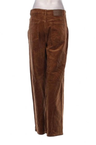 Pantaloni de velvet de femei Pull&Bear, Mărime M, Culoare Maro, Preț 24,80 Lei