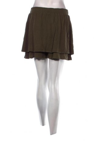 Damen Shorts About You, Größe S, Farbe Grün, Preis 23,71 €