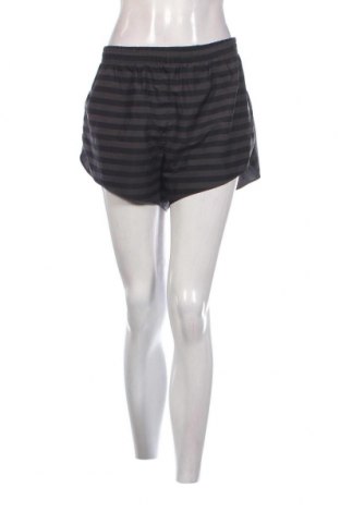 Γυναικείο κοντό παντελόνι Adidas, Μέγεθος L, Χρώμα Γκρί, Τιμή 10,43 €