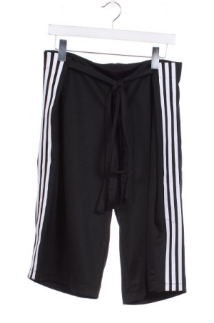Дамски къс панталон Adidas Originals, Размер XXS, Цвят Черен, Цена 23,10 лв.
