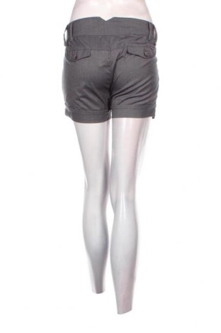 Дамски къс панталон Basic Collection, Размер M, Цвят Сив, Цена 19,04 лв.