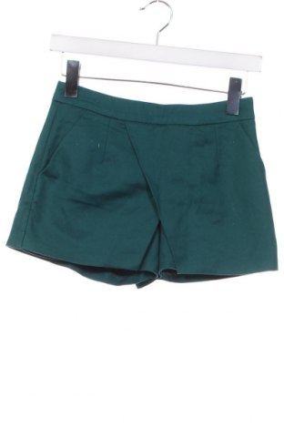Дамски къс панталон Bershka, Размер XS, Цвят Зелен, Цена 11,29 лв.